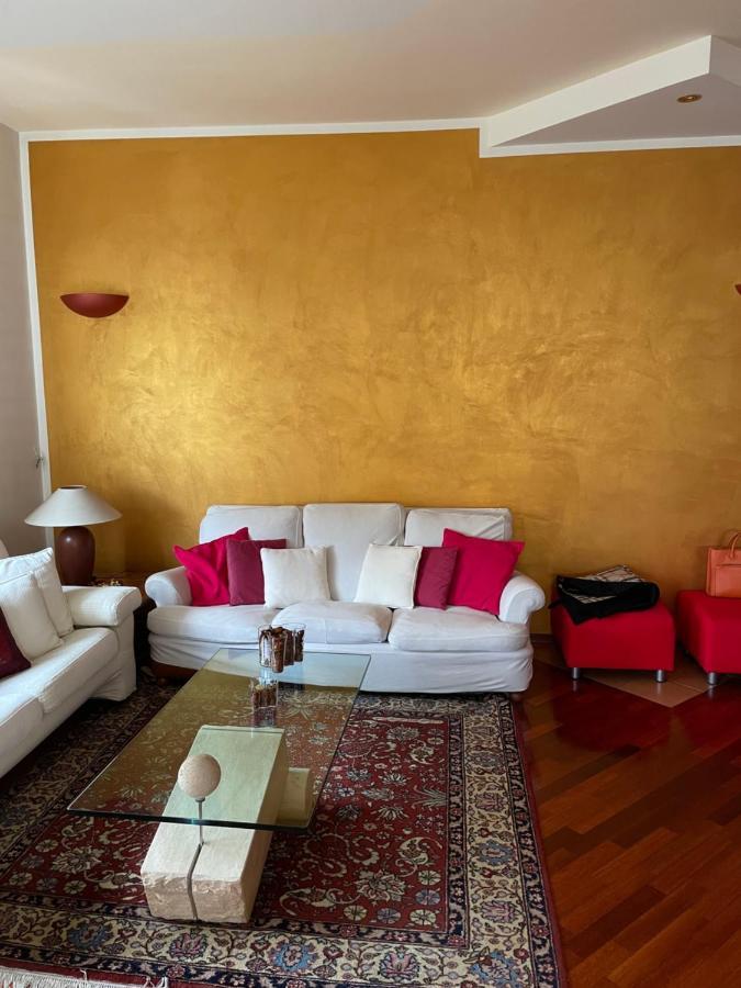 Zen Apartment Located In Turin Pre Hill Exteriör bild